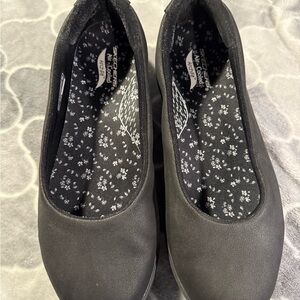 Skechers Women's Black Slip-On Flats